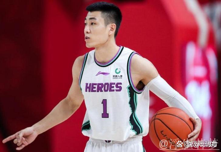 徐杰23+2+6表现抢眼 广东102-69大胜合肥 徐杰23+2+6表现抢眼 广东102-69大胜合肥