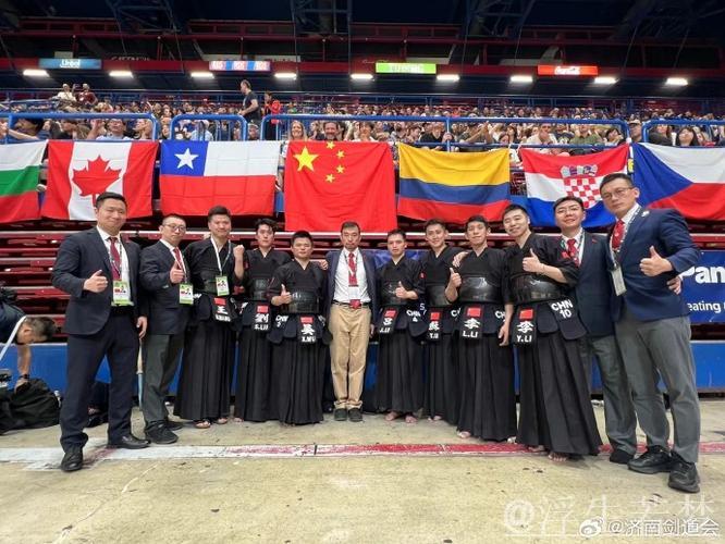 苏沪联合队斩获男子佩剑团体赛冠军 苏沪联合队斩获男子佩剑团体赛冠军